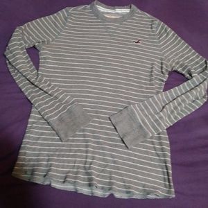 Hollister thermal size small
